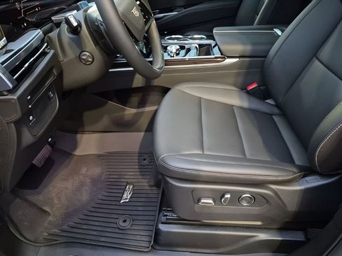 Used 2026 Cadillac Escalade 2WD w/ LPO, Floor Liner Package image 31