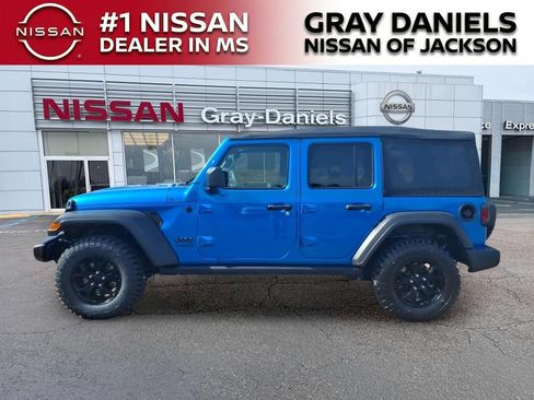 Used 2022 Jeep Wrangler Unlimited Sport AWD/4WD image 4