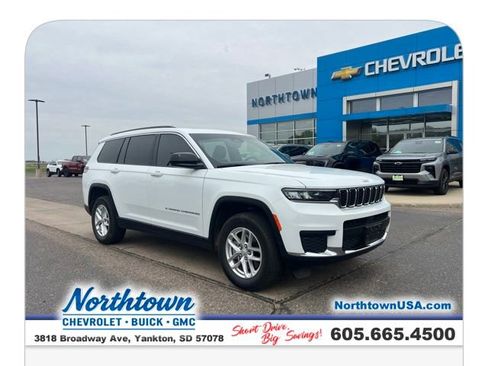 Used 2024 Jeep Grand Cherokee L Laredo AWD/4WD image 30