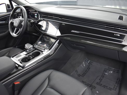 Used 2022 Audi Q7 3.0T Premium Plus image 17