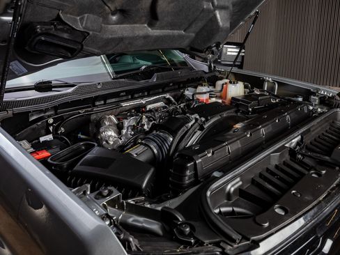 Used 2025 Chevrolet Silverado 2500 LTZ w/ LTZ Plus Package image 38