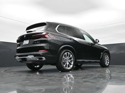 Used 2024 BMW X5 xDrive50e w/ Premium Package AWD/4WD image 29