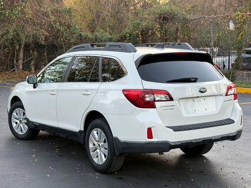 Used 2016 Subaru Outback 2.5i Premium image 3
