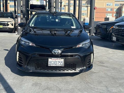 Used 2019 Toyota Corolla SE w/ Carpet Mat Package (TMS) FWD image 2