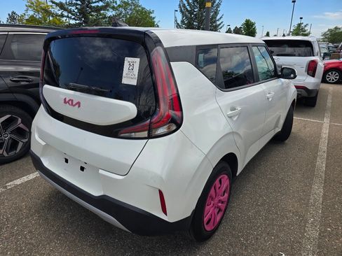 Used 2023 Kia Soul LX FWD image 20
