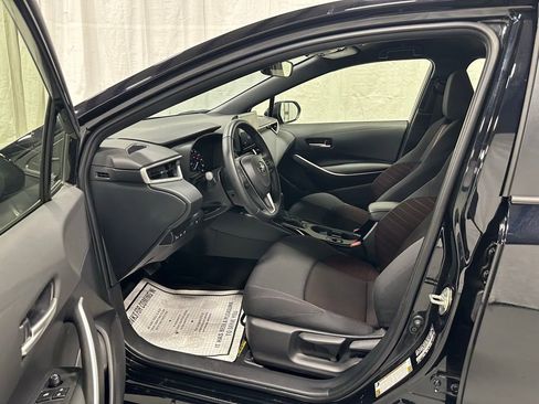 Used 2025 Toyota Corolla SE FWD image 13