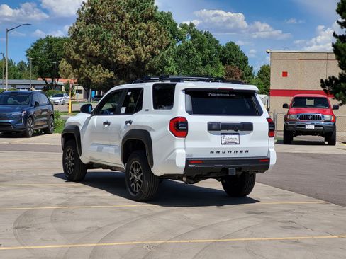 Certified 2026 Toyota 4Runner SR5 AWD/4WD image 4