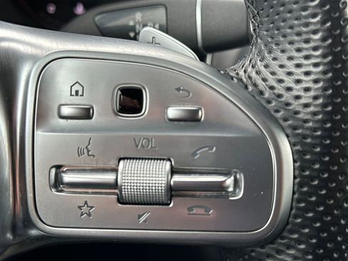 Used 2022 Mercedes-Benz GLC 300 image 23