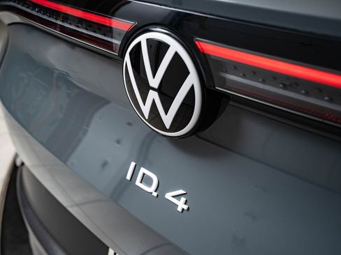 Used 2024 Volkswagen ID.4 2WD image 16