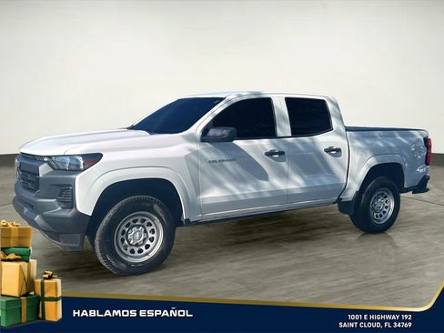 Used 2024 Chevrolet Colorado W/T w/ Advanced Trailering Package image 2