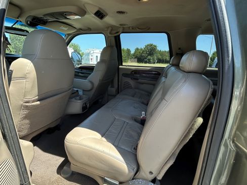 Used 2000 Ford Excursion Limited AWD/4WD image 8