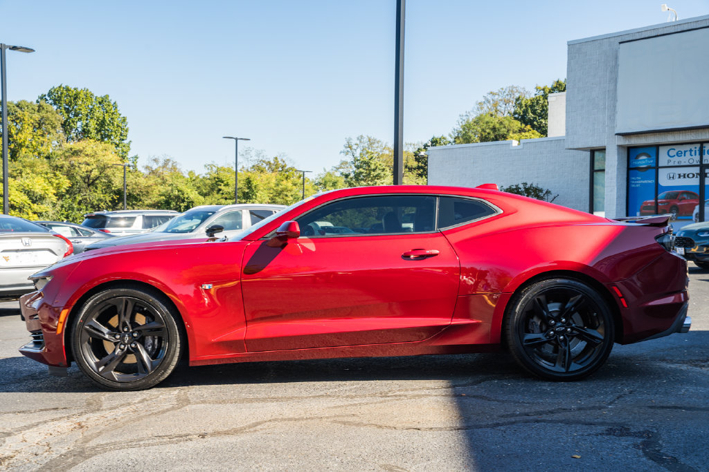 Used 2022 Chevrolet Camaro SS RWD image 4