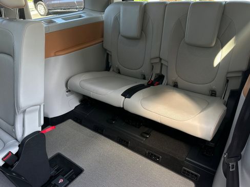 New 2025 Volkswagen ID. Buzz 1st Edition image 13