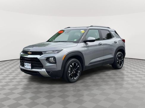Used 2023 Chevrolet TrailBlazer LT AWD/4WD image 3