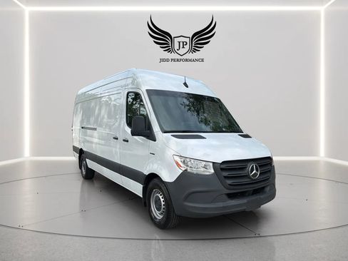 Used 2024 Mercedes-Benz eSprinter 170 Cargo image 14
