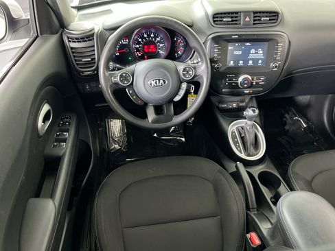 Used 2018 Kia Soul + FWD image 20