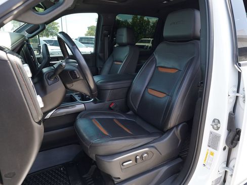 Used 2023 GMC Sierra 2500 AT4 w/ AT4 Premium Plus Package AWD/4WD image 18
