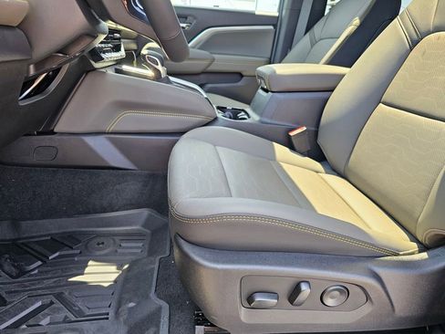 New 2026 Chevrolet Colorado ZR2 w/ ZR2 Bison Edition AWD/4WD image 18