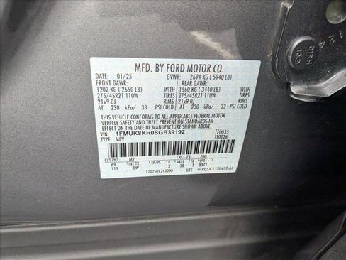 Used 2025 Ford Explorer ST-Line w/ ST-Line Street Pack AWD/4WD image 23