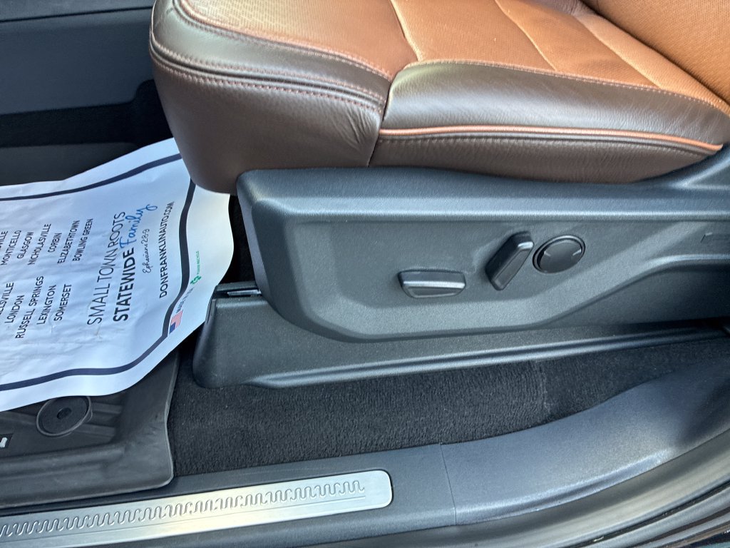 Used 2025 Ford Expedition King Ranch AWD/4WD image 11