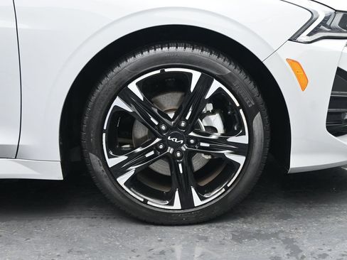 Used 2024 Kia K5 GT-Line image 27
