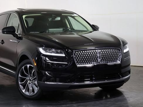 Used 2023 Lincoln Nautilus Reserve w/ Luxury Package AWD/4WD image 6
