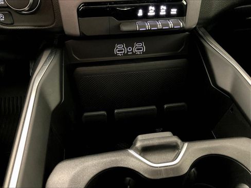 Used 2025 RAM 1500 Big Horn AWD/4WD image 17