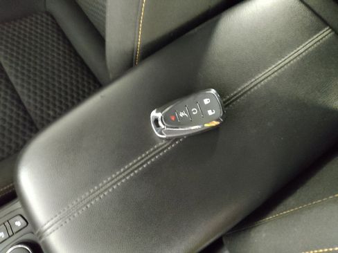 Used 2019 GMC Terrain SLE w/ Driver Convenience Package FWD image 32