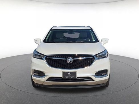 Used 2018 Buick Enclave Essence AWD/4WD image 2