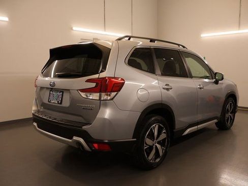 Used 2019 Subaru Forester Touring AWD/4WD image 2