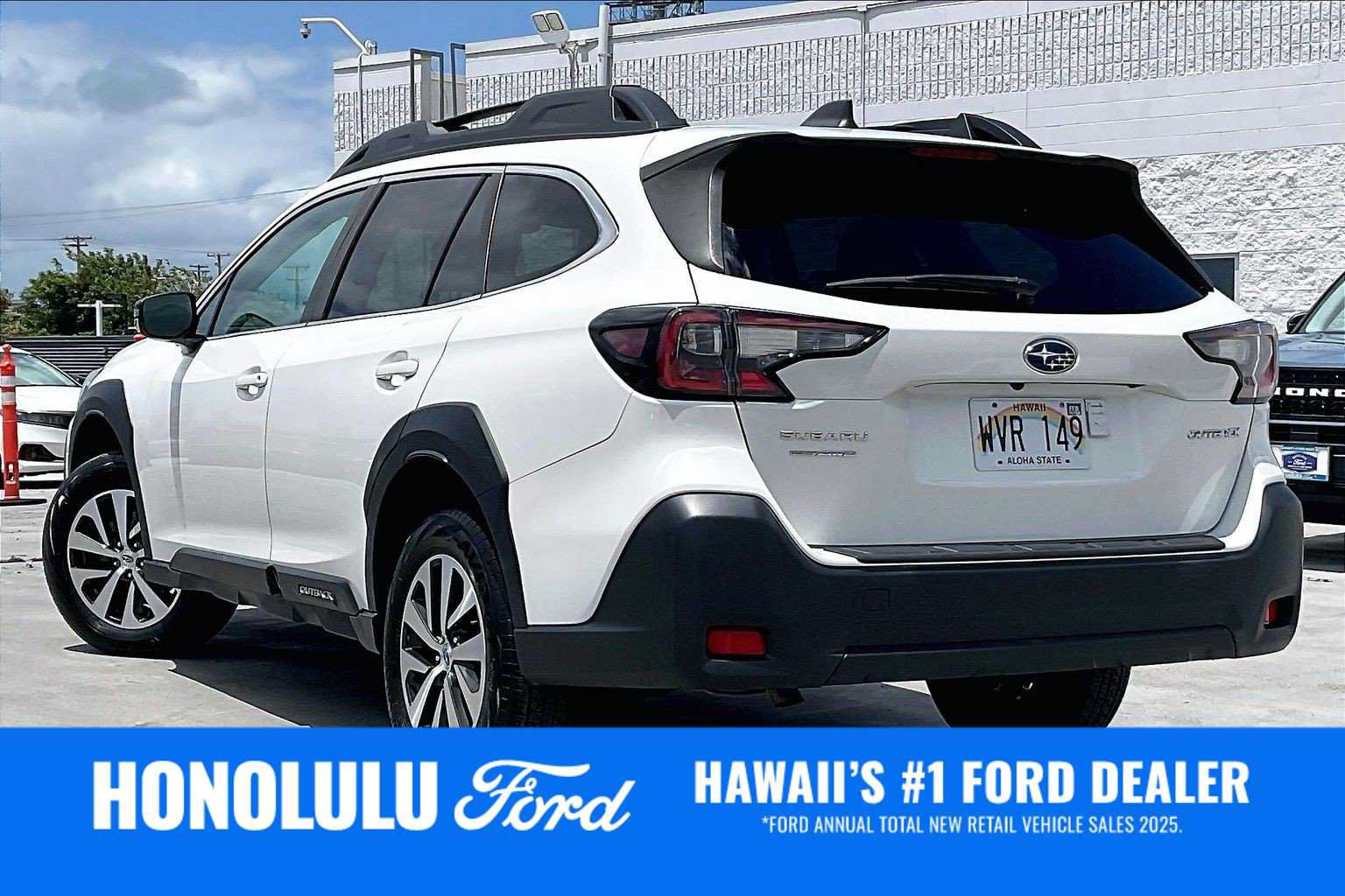 Used 2023 Subaru Outback Premium AWD/4WD image 4