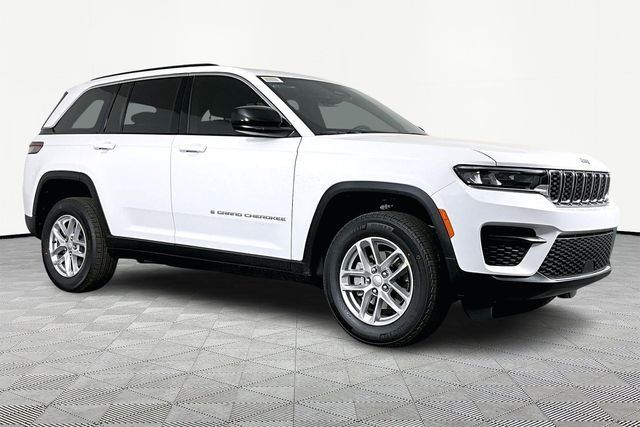 New 2026 Jeep Grand Cherokee Laredo X AWD/4WD image 3