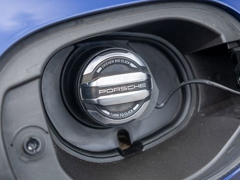 Certified 2022 Porsche Macan S AWD/4WD image 48