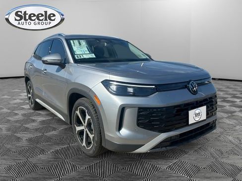 New 2026 Volkswagen Tiguan SE image 7