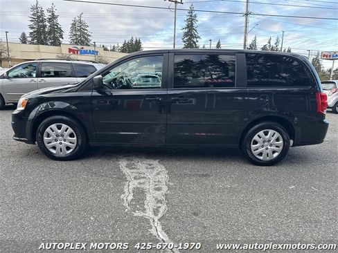Used 2017 Dodge Grand Caravan SE w/ Power Window Group image 3
