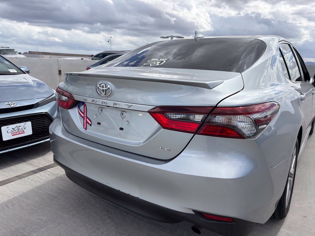 Used 2022 Toyota Camry LE FWD image 4
