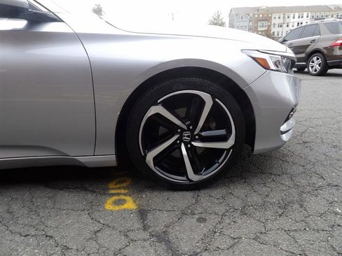 Used 2018 Honda Accord Sport image 8