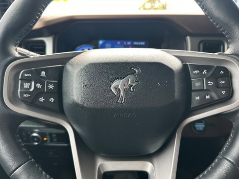 Used 2023 Ford Bronco Outer Banks image 24