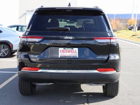 New 2025 Jeep Grand Cherokee Limited w/ Luxury Tech Group II image 4