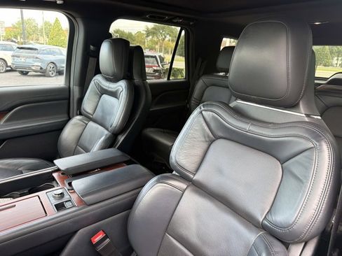 Used 2022 Lincoln Navigator Reserve RWD image 13