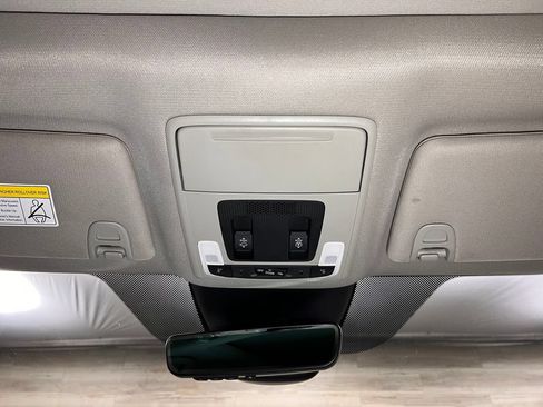 Used 2023 Honda Pilot Touring image 18