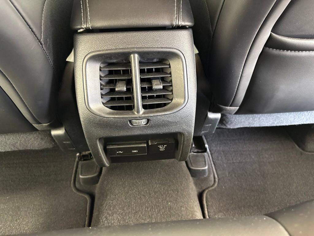 Used 2019 Jeep Cherokee Limited AWD/4WD image 35
