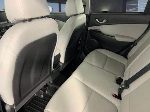Used 2022 Hyundai Kona Limited AWD/4WD image 18
