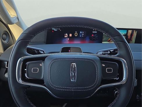 New 2025 Lincoln Navigator L Reserve image 19
