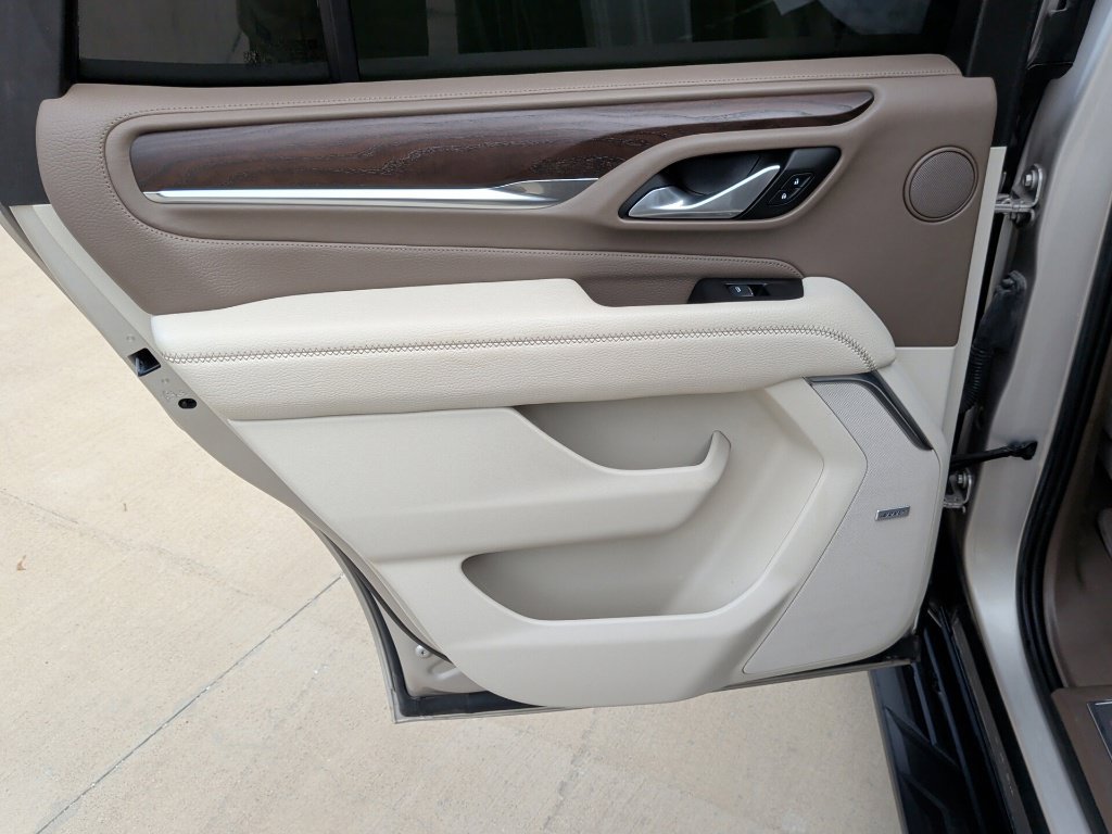 Used 2022 GMC Yukon Denali RWD image 34