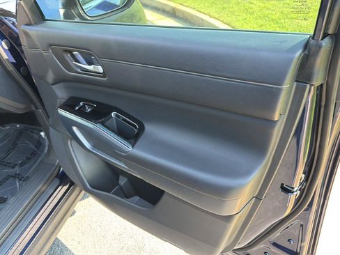 Used 2024 Nissan Pathfinder SL w/ SL Premium Package FWD image 14