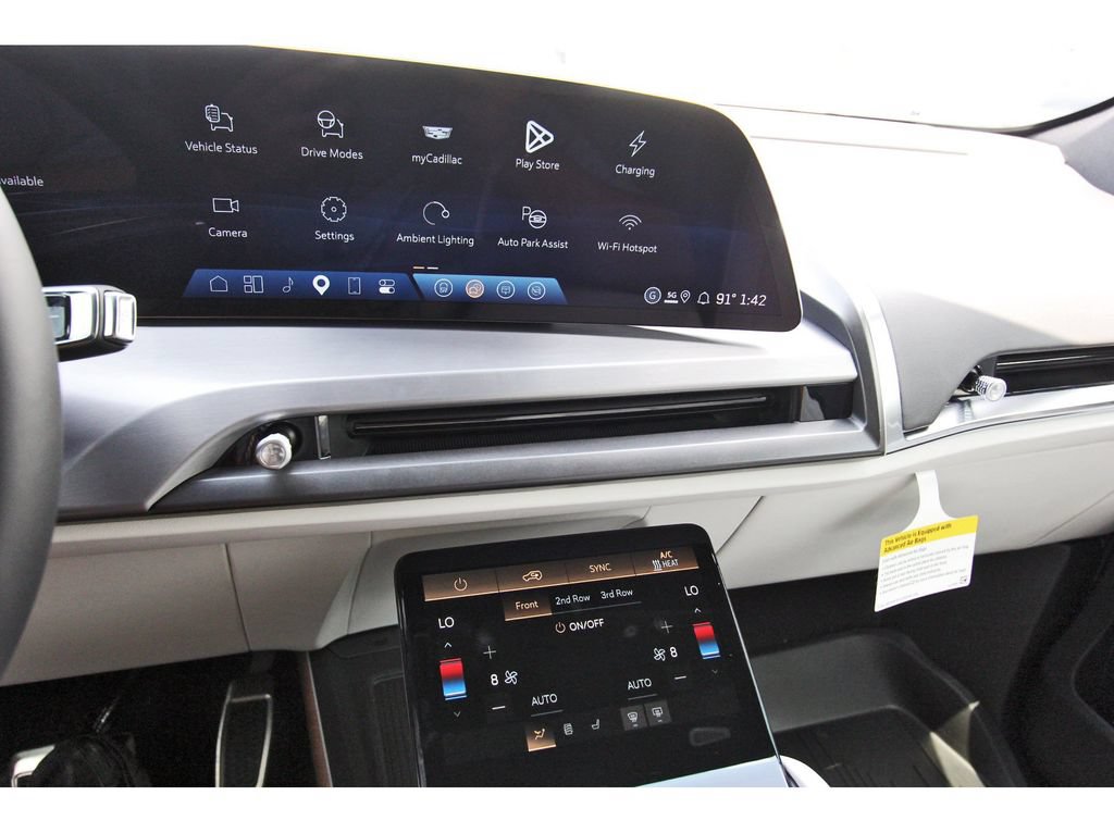 New 2027 Cadillac Vistiq Luxury AWD/4WD image 17