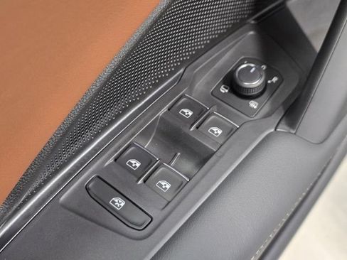 New 2026 Volkswagen Tiguan SEL R-Line AWD/4WD image 18