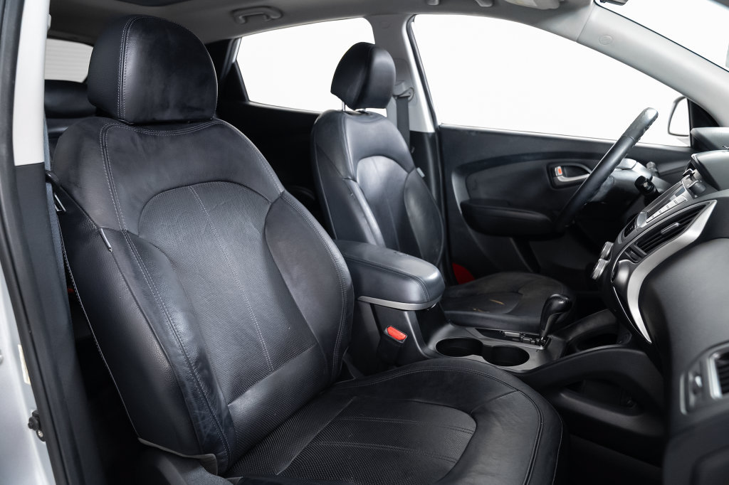 Used 2010 Hyundai Tucson Limited w/ Premium Pkg 4 FWD image 24