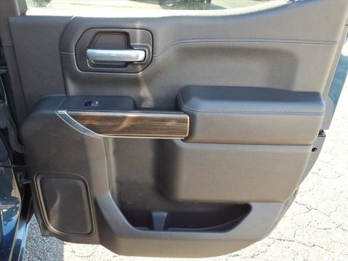 Used 2021 Chevrolet Silverado 1500 RST image 18